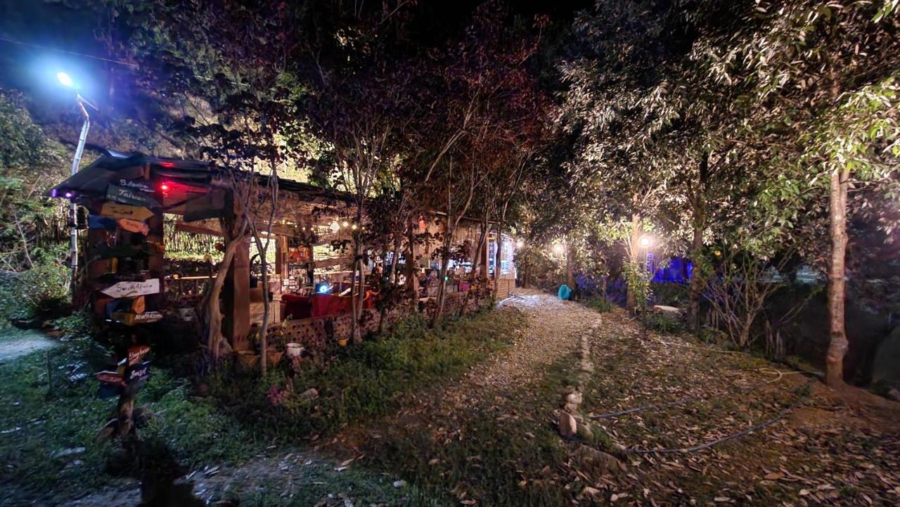 Hobo Huts By The Riverside Panuanaula ภายนอก รูปภาพ