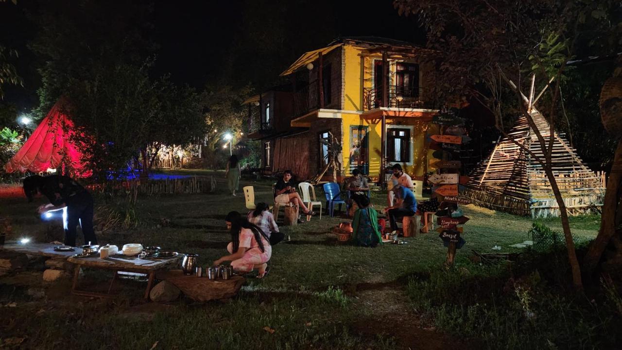 Hobo Huts By The Riverside Panuanaula ภายนอก รูปภาพ